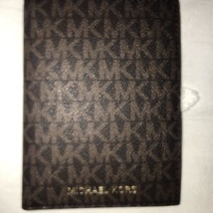 michael kors passport holder